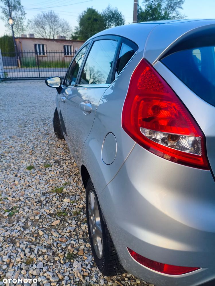 Ford Fiesta 1.25 Titanium EU5 - 5