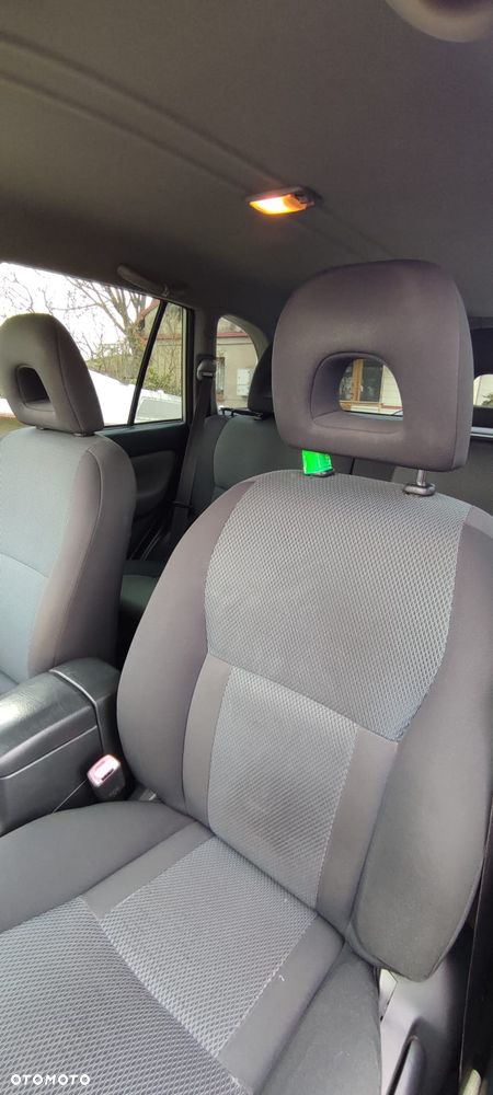 Toyota RAV4 2.0 VVT-i 4x4 - 17