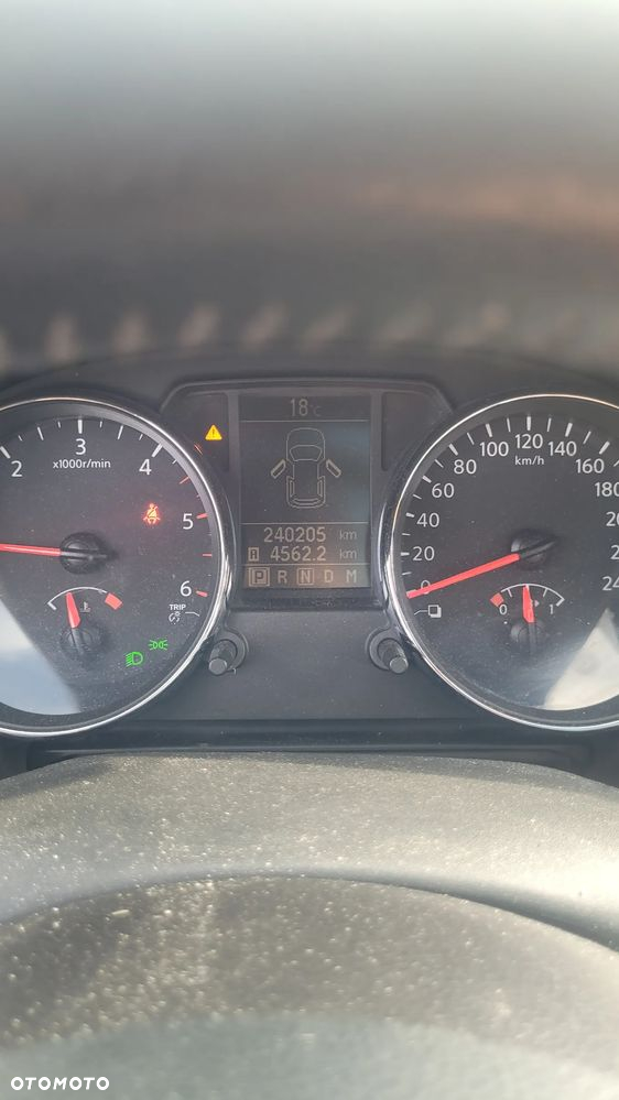 Nissan Qashqai 2.0 dCi DPF 4x4 tekna - 9
