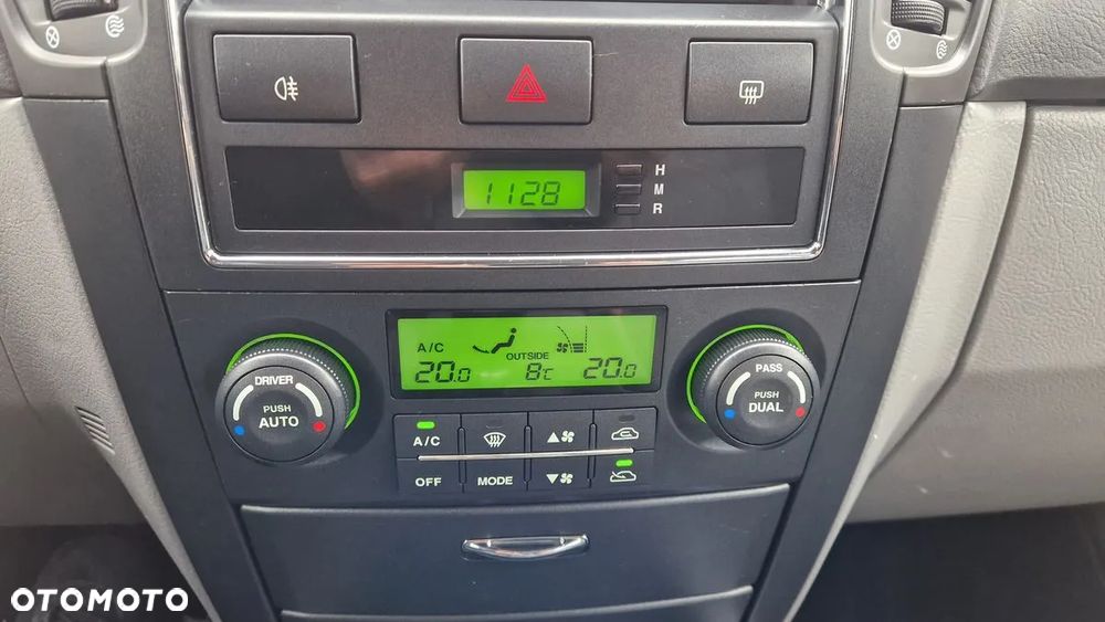 Kia Sorento 2.5 CRDi VGT LX - 16