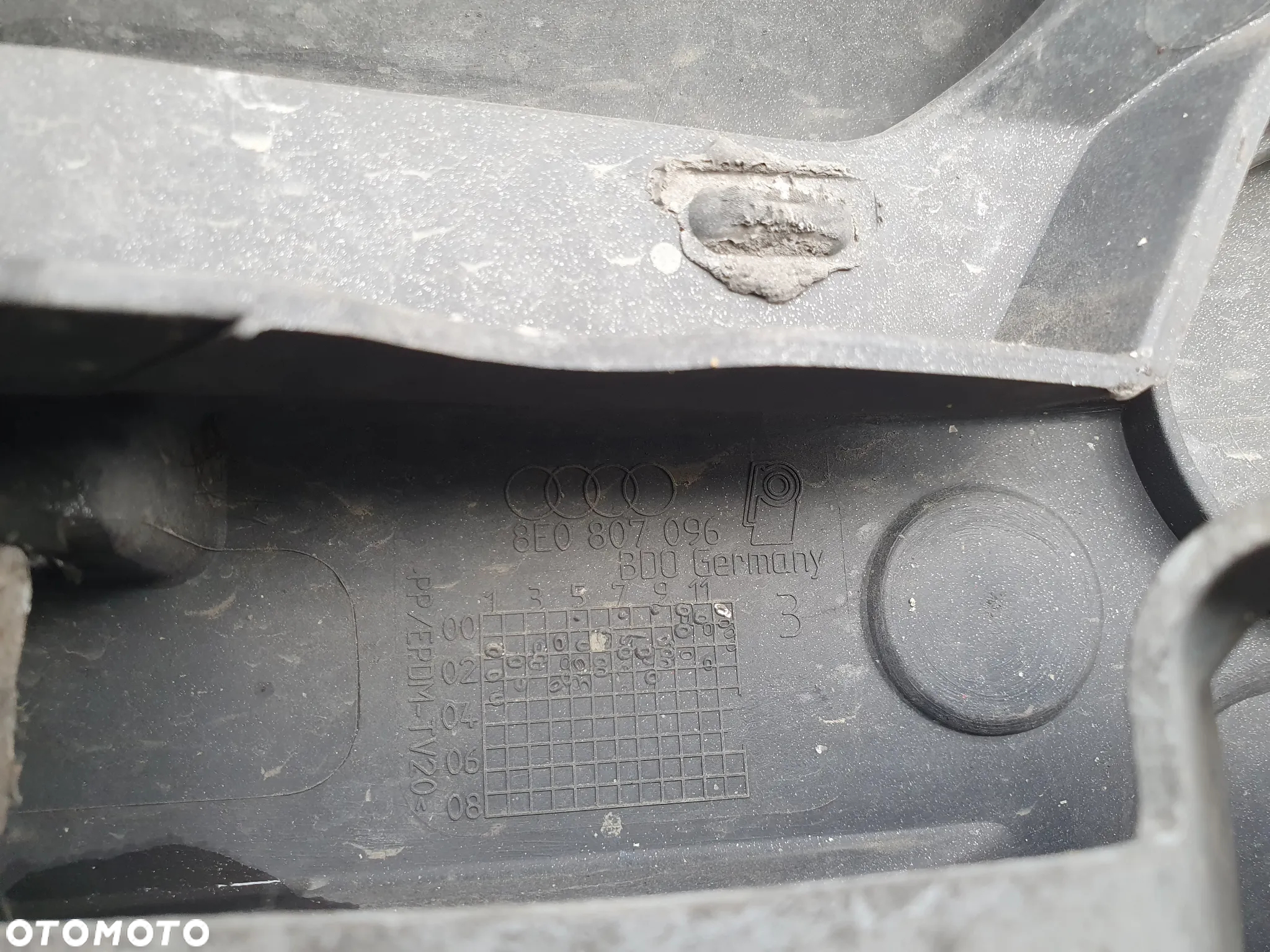 AUDI A4 B6 ZDERZAK PRZÓD PRZEDNI WZMOCNIENIE BELKA ŚLIZGI HALOGENY KLAKSONY - 11