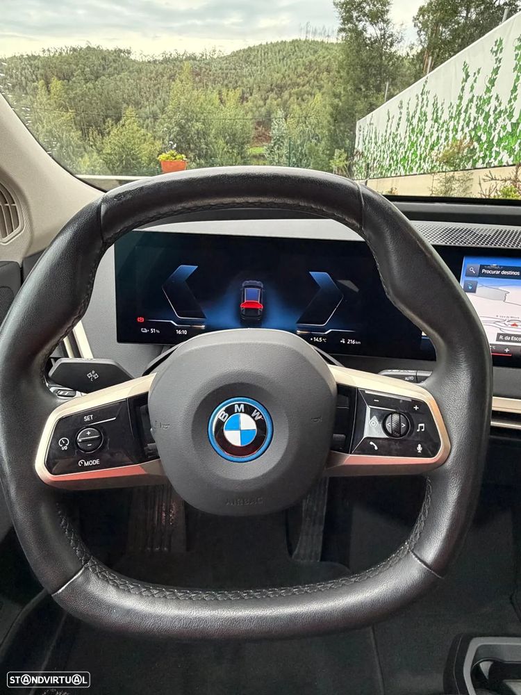 BMW iX xDrive 40 - 15