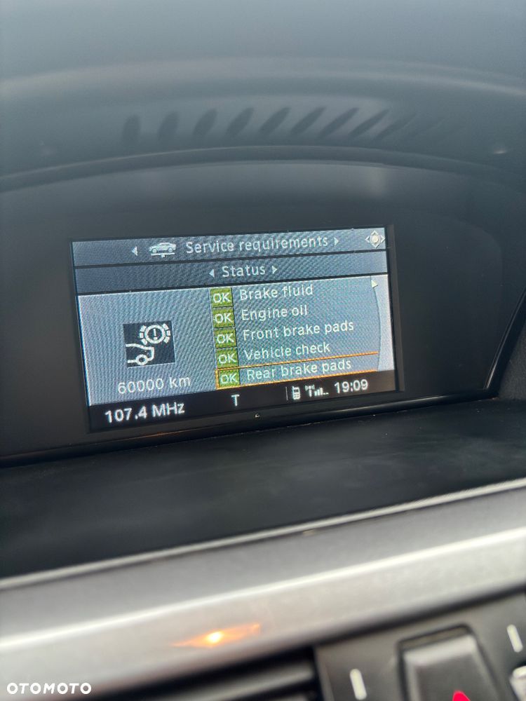 BMW Seria 5 520d Touring - 18