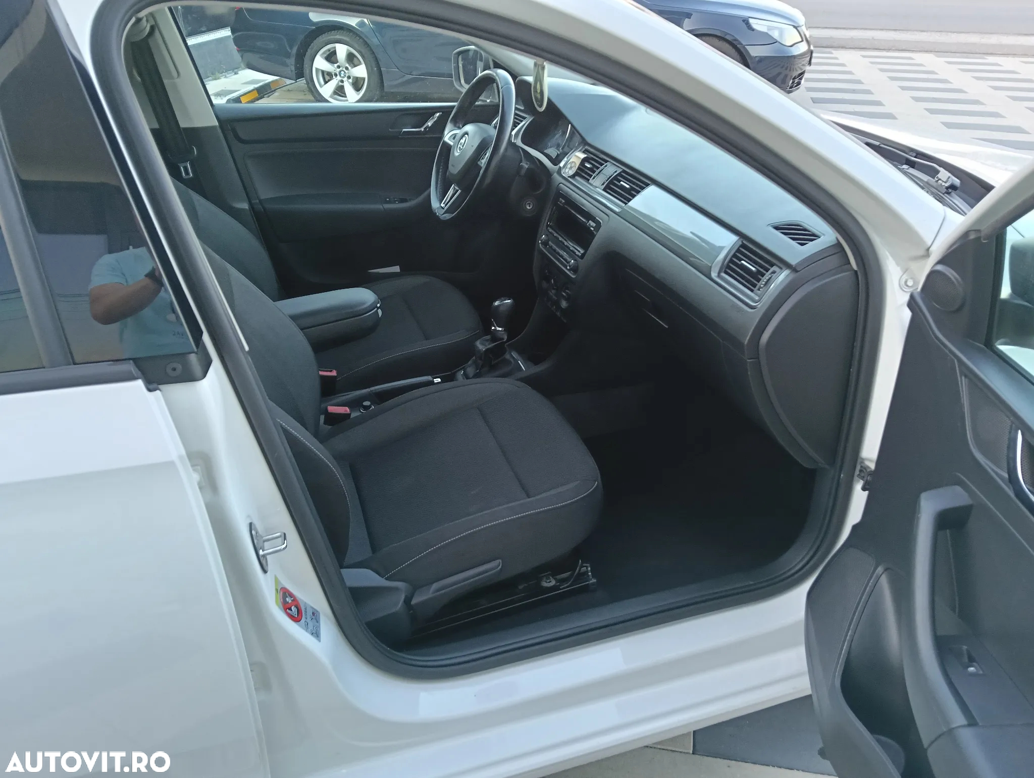 Skoda RAPID 1.2 TSI Ambition - 9