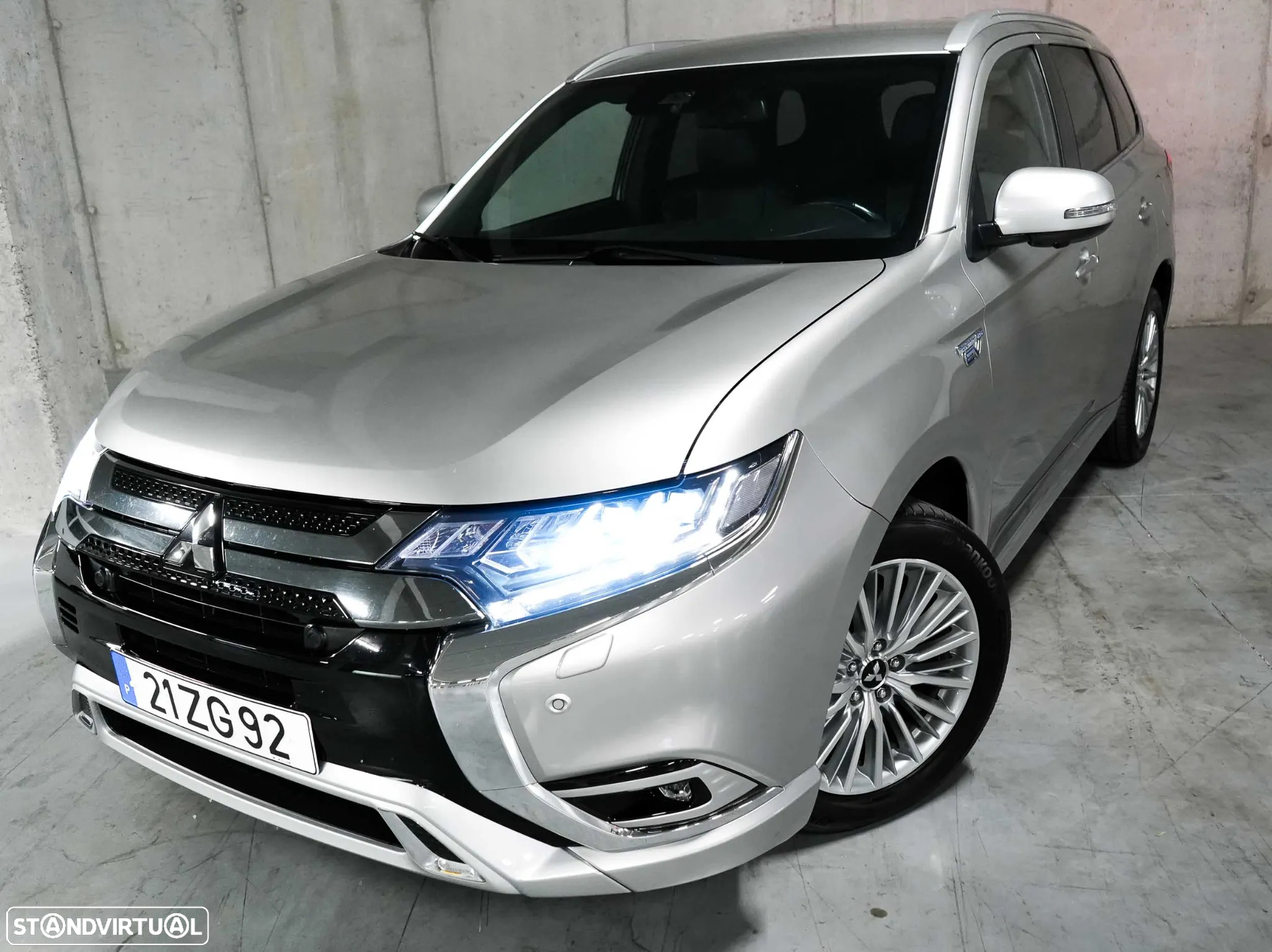 Mitsubishi Outlander 2.4 PHEV Instyle - 3