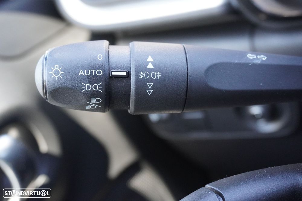 Citroën C3 1.2 PureTech Shine - 21