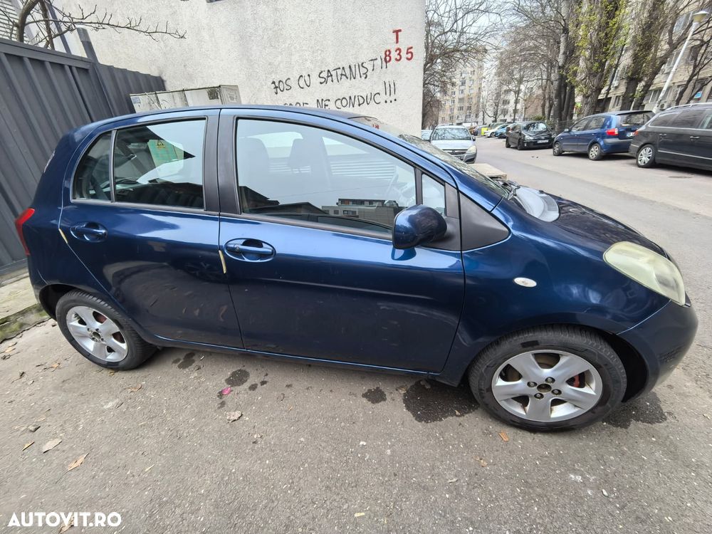 Toyota Yaris 1.3 Aut Sol - 3