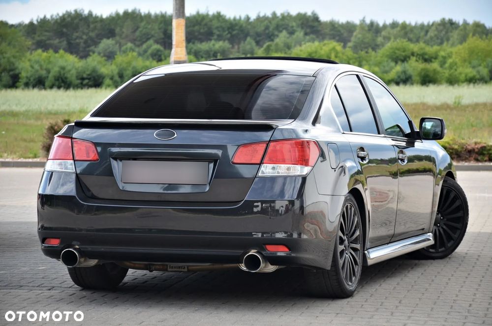 Subaru Legacy 2.5i GT - 8