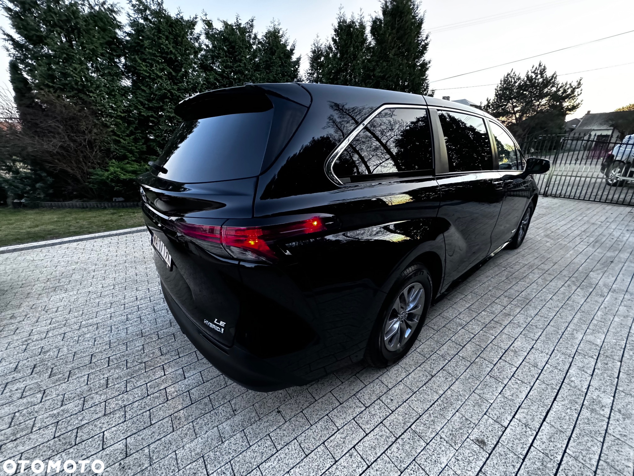 Toyota Sienna - 14