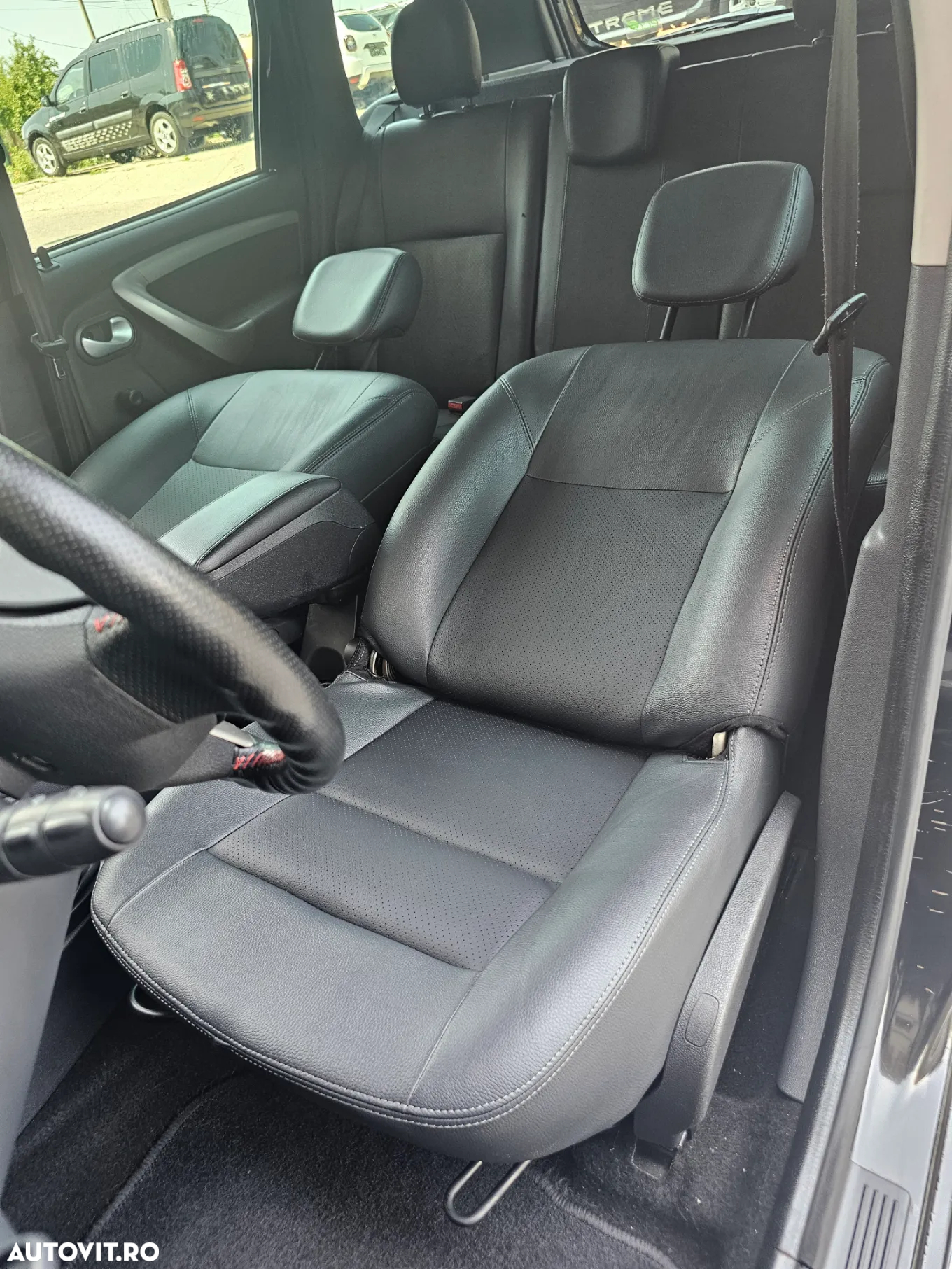 Dacia Duster 1.5 dCi 4x2 Prestige - 23