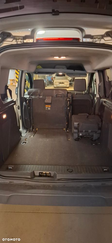 Ford Tourneo Connect - 28