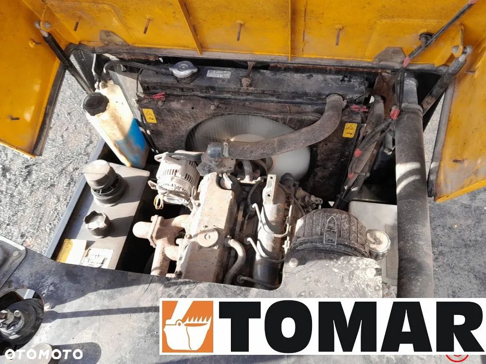 JCB 3 TONY WOZIDŁO OBROTOWE - 17