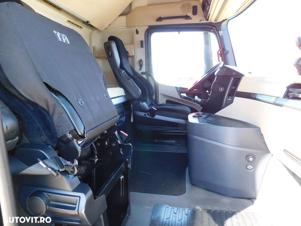 Mercedes-Benz Actros - 5