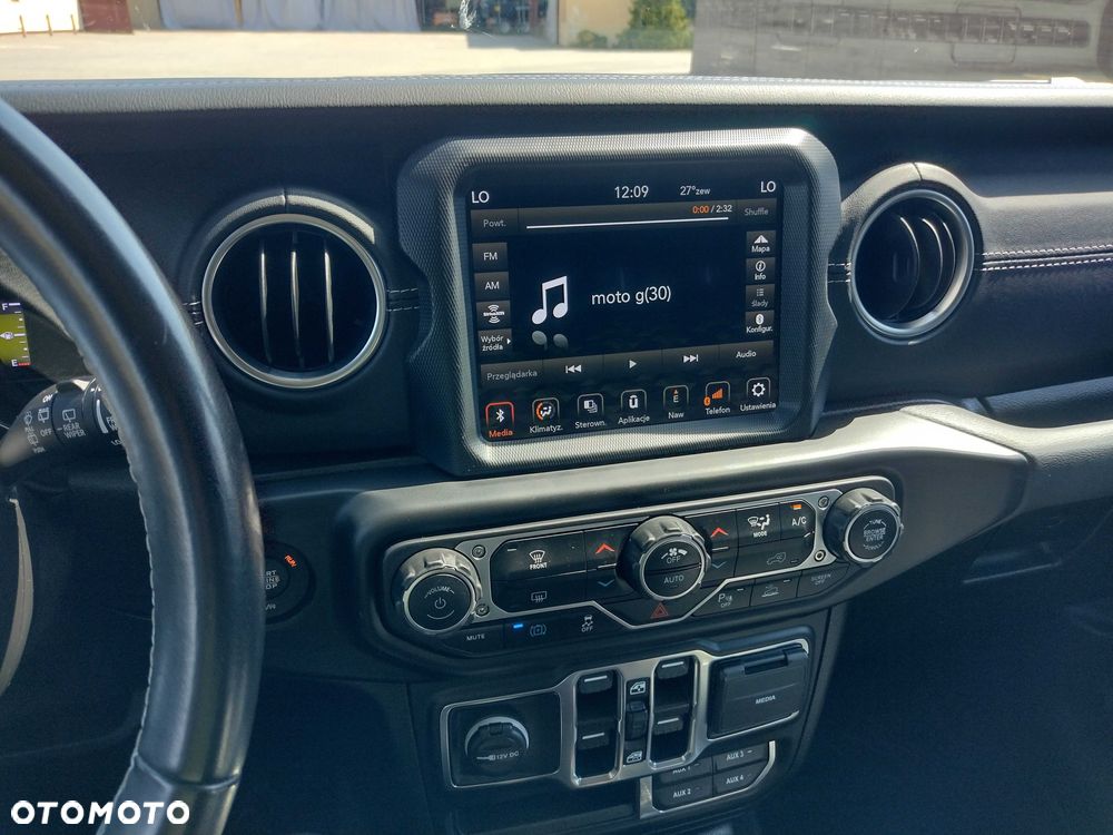 Jeep Wrangler - 4