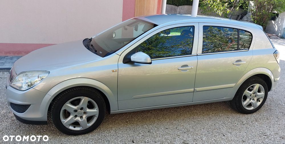 Opel Astra 1.6 Enjoy - 1