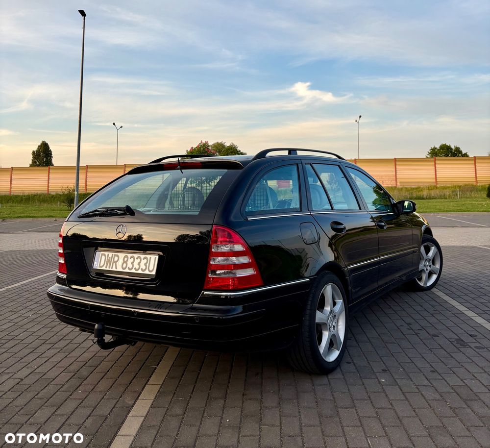 Mercedes-Benz Klasa C 320 CDI 7G-TRONIC Avantgarde DPF - 4