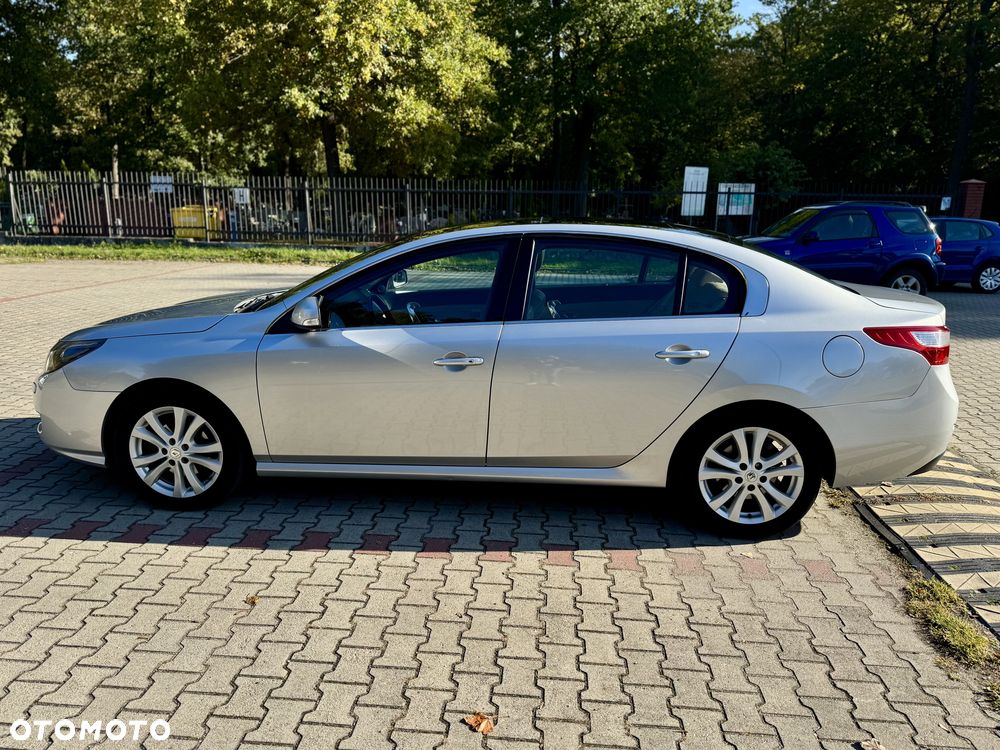 Renault Latitude 2012 photo 5
