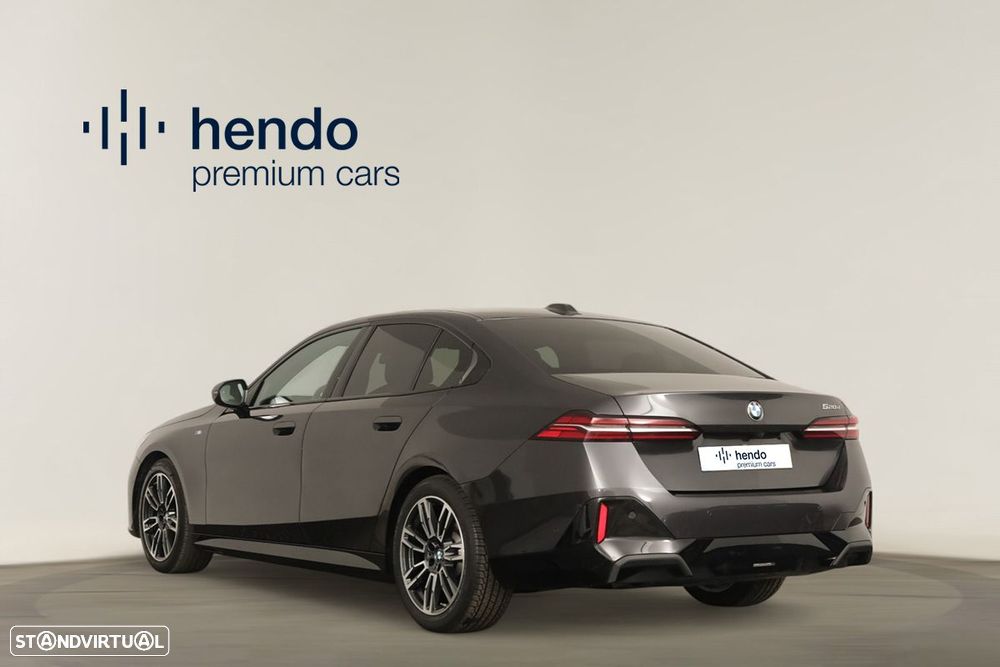 BMW 520 d Pack Desportivo M - 7