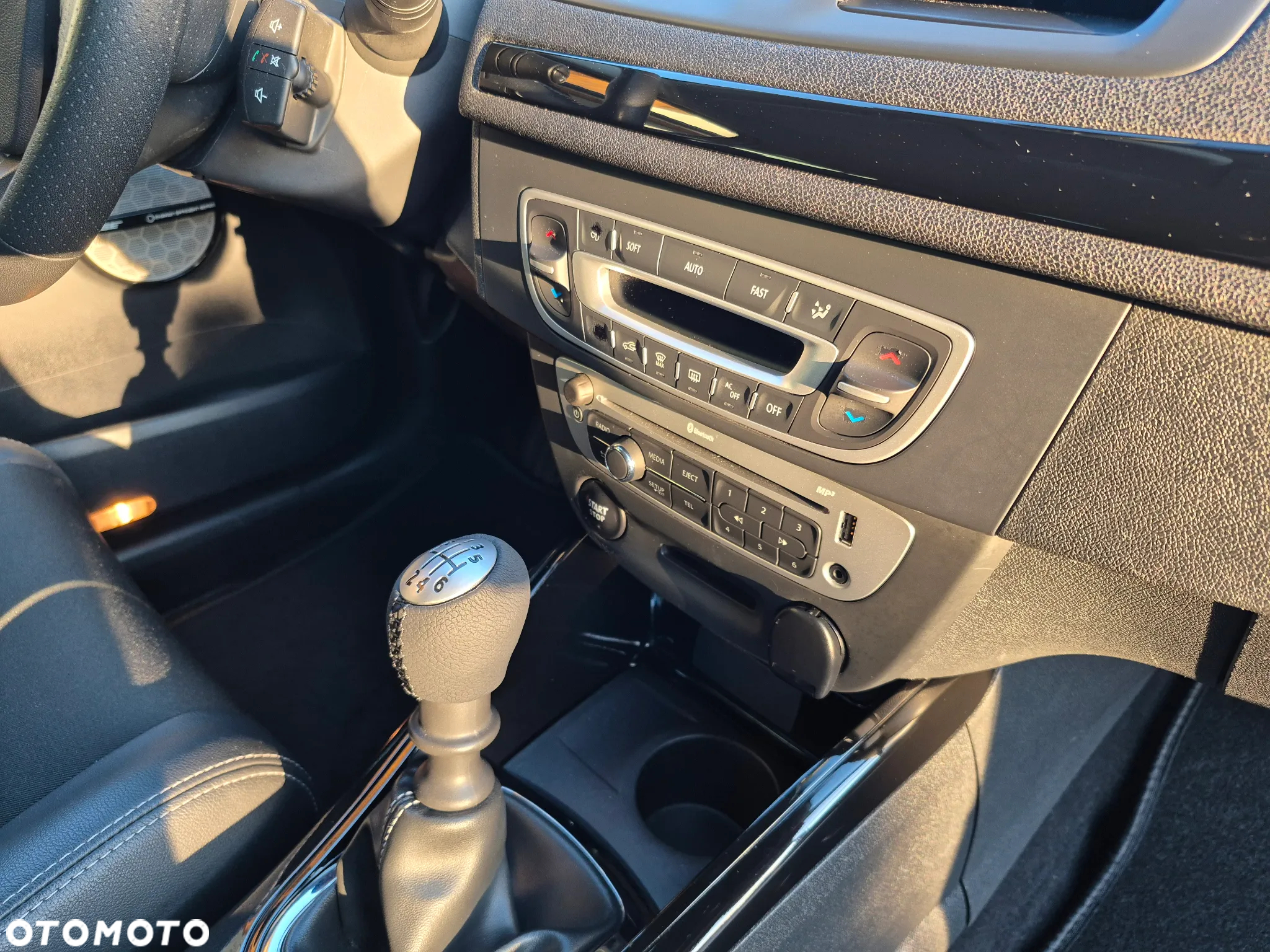 Renault Megane Grandtour ENERGY TCe 130 Start & Stop Bose Edition - 9