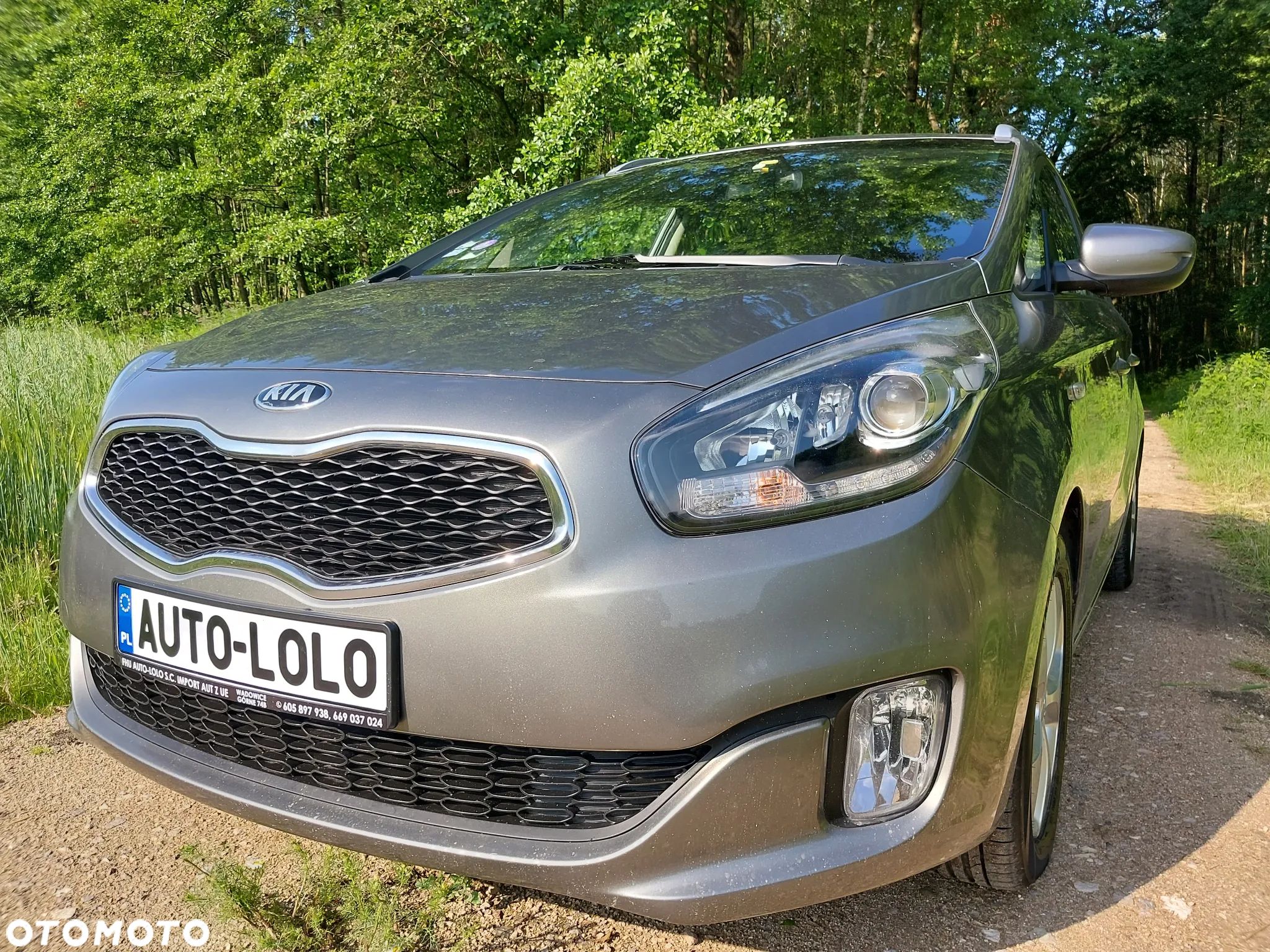 Kia Carens - 1