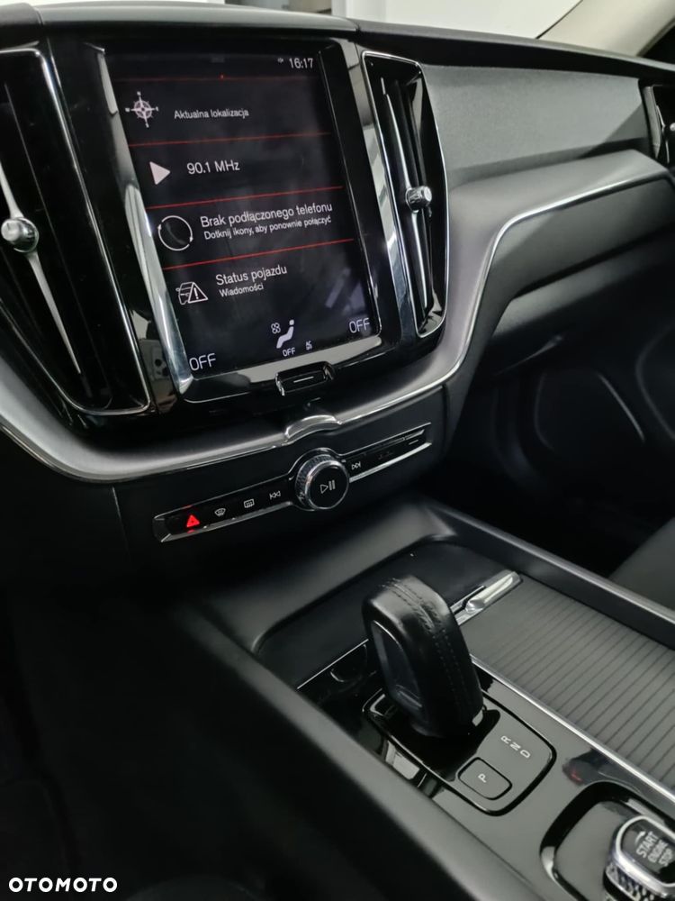 Volvo XC 60 B4 D AWD Geartronic Momentum Pro - 13