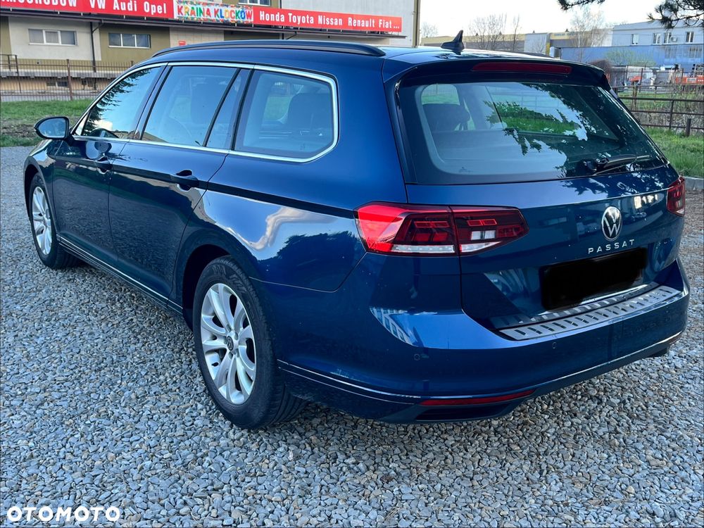 Volkswagen Passat 2.0 TDI SCR DSG Conceptline - 6