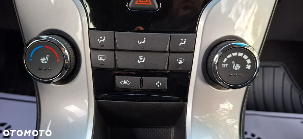 Chevrolet Cruze 1.8 LT+ - 29