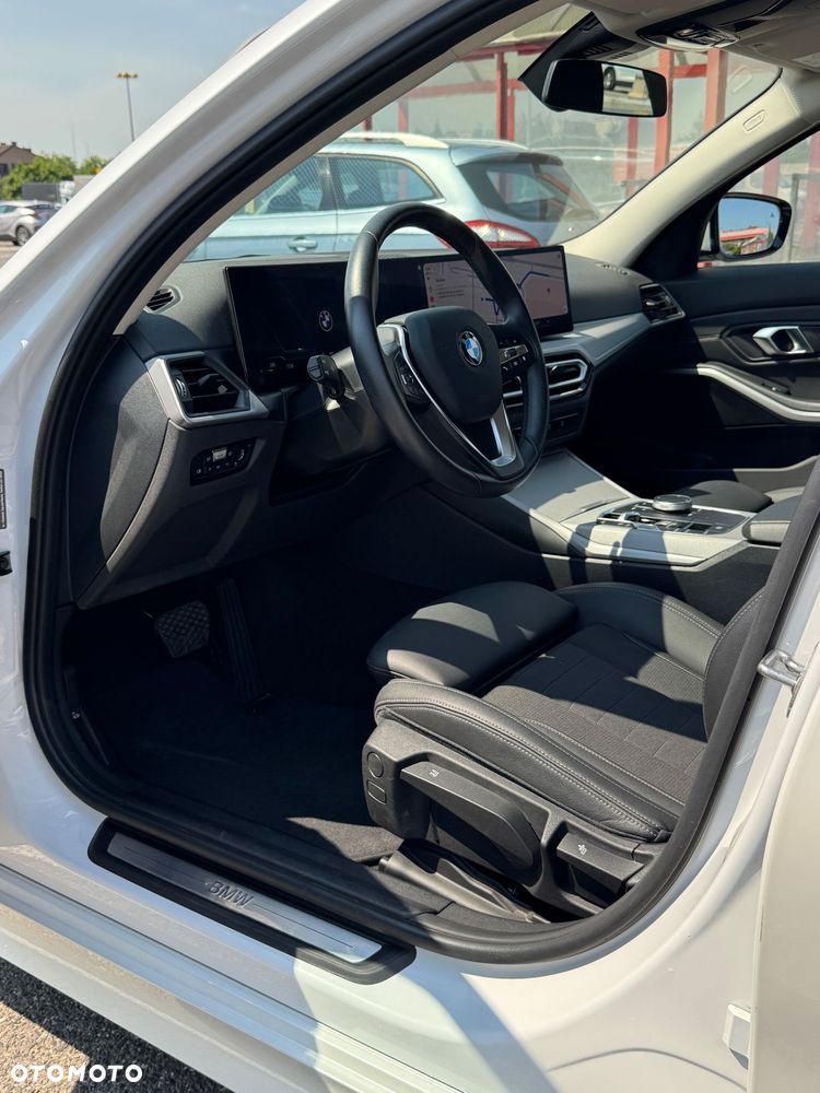 BMW Seria 3 318i - 9