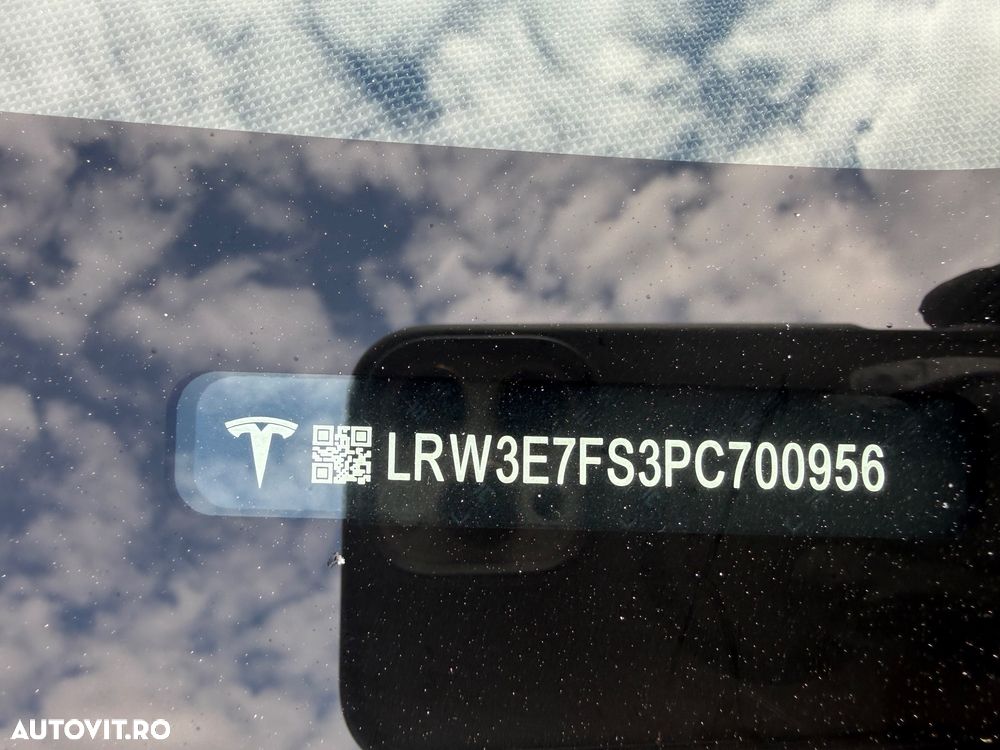 Tesla Model 3 RWD - 31