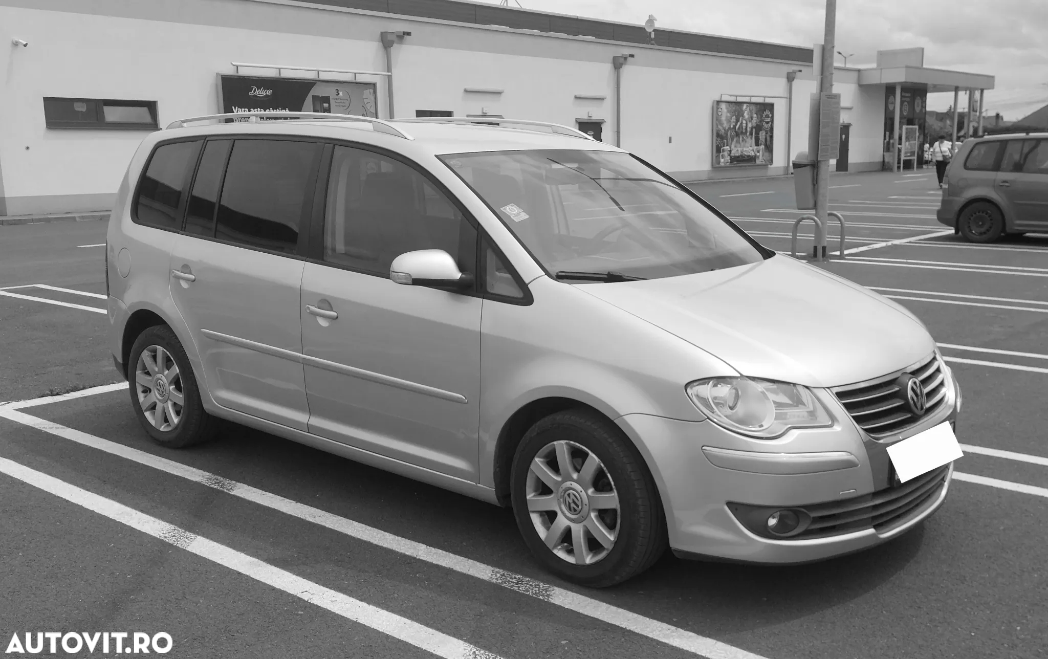 Volkswagen Touran - 2