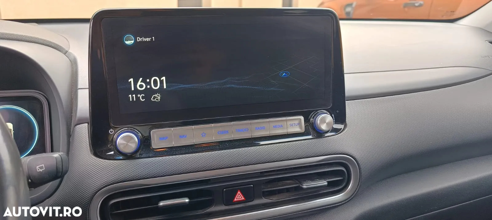 Hyundai KONA - 10