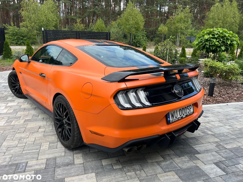 Ford Mustang - 4