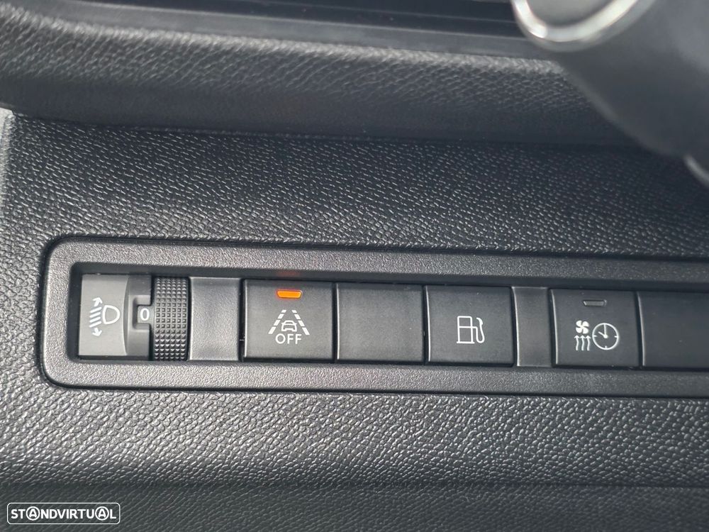 Peugeot 3008 - 21