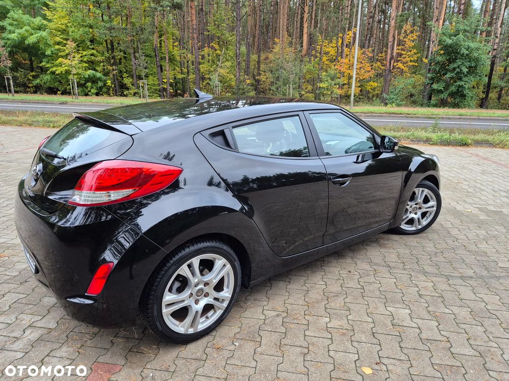 Hyundai Veloster 1.6 GDI Style - 18