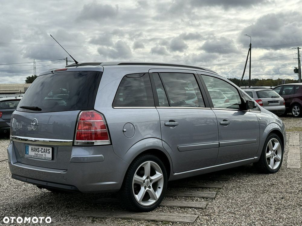 Opel Zafira - 17