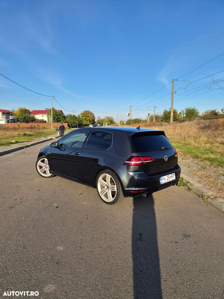 Volkswagen Golf GTI DSG - 3