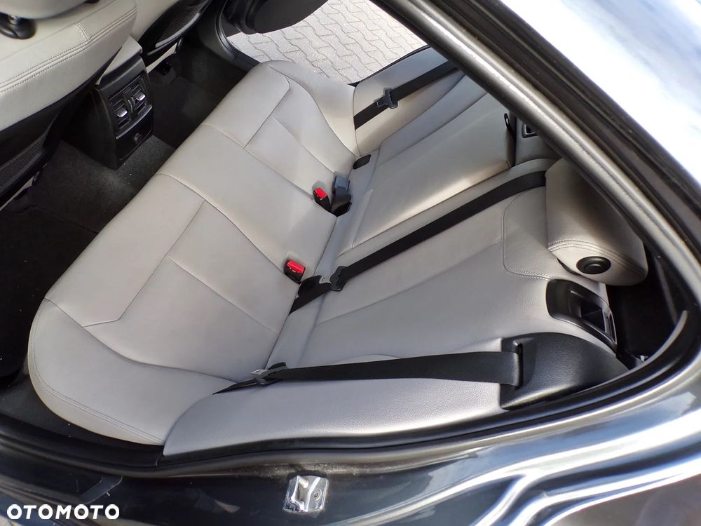 BMW Seria 1 116i Sport Line - 25
