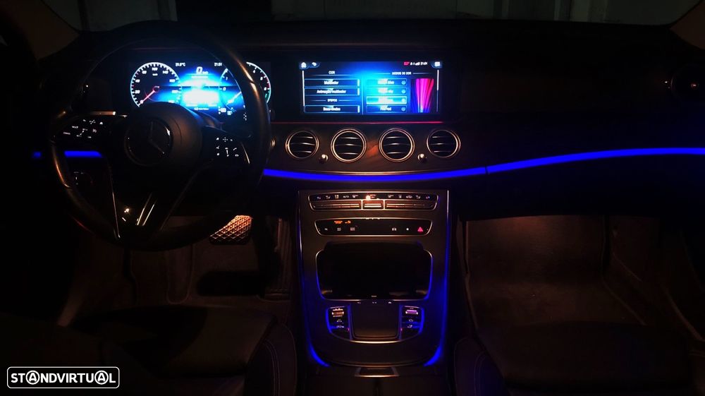 Mercedes-Benz E 300 de 4Matic T 9G-TRONIC - 37