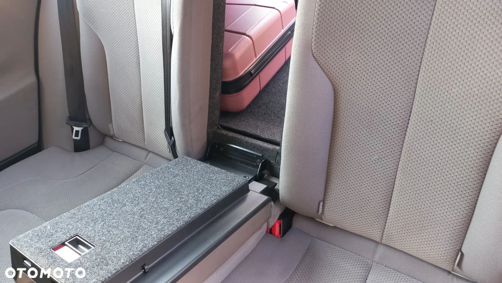 Volkswagen Passat - 9