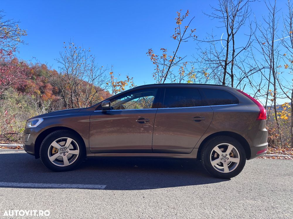 Volvo XC 60 D5 AWD Summum - 4