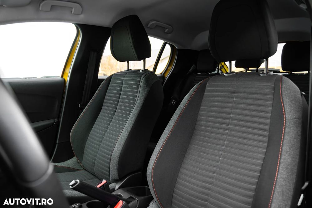 Peugeot 208 1.2 L PureTech STT EAT8 Active Pack - 17