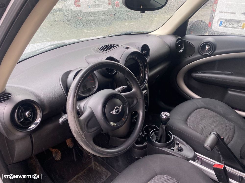 MINI Countryman One D - 9