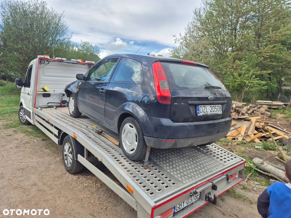 Ford Fiesta 1.3 Futura - 2
