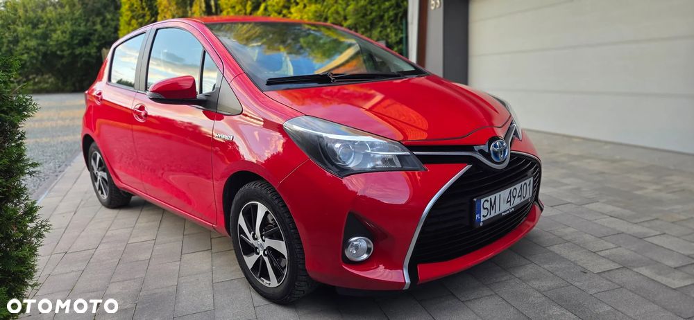 Toyota Yaris Hybrid 100 Active EU6 - 1