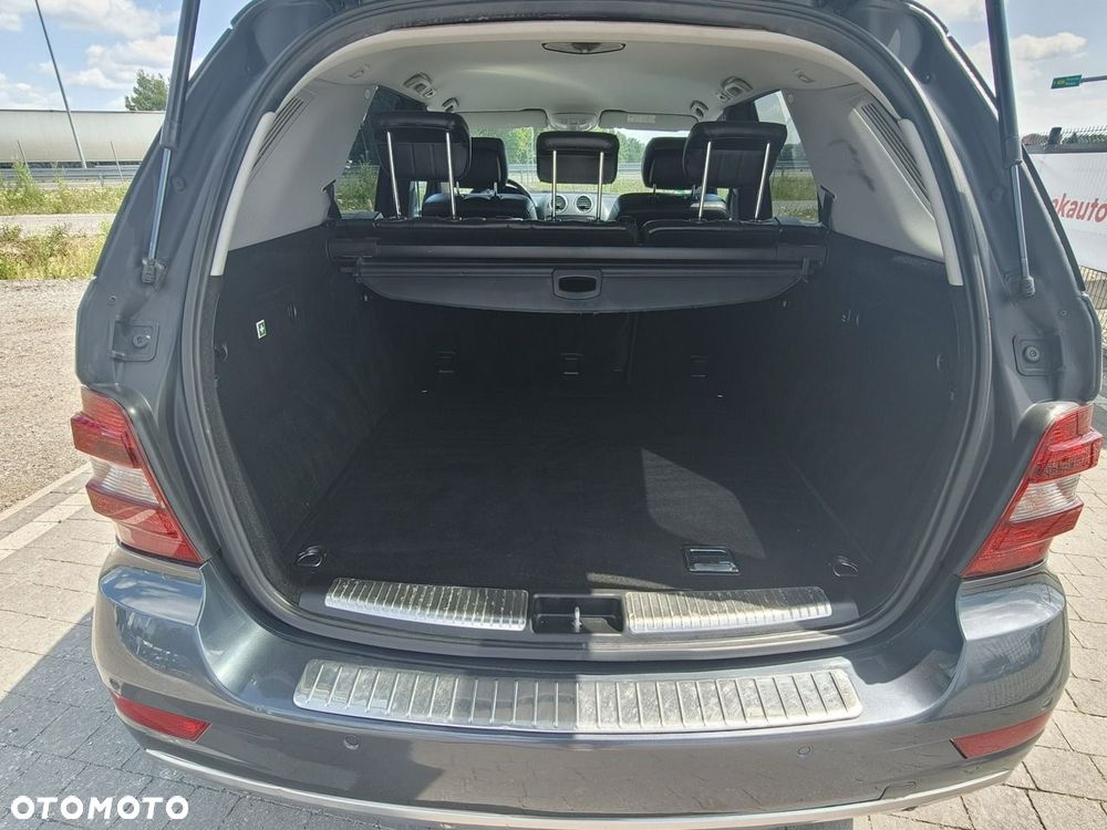 Mercedes-Benz ML - 16