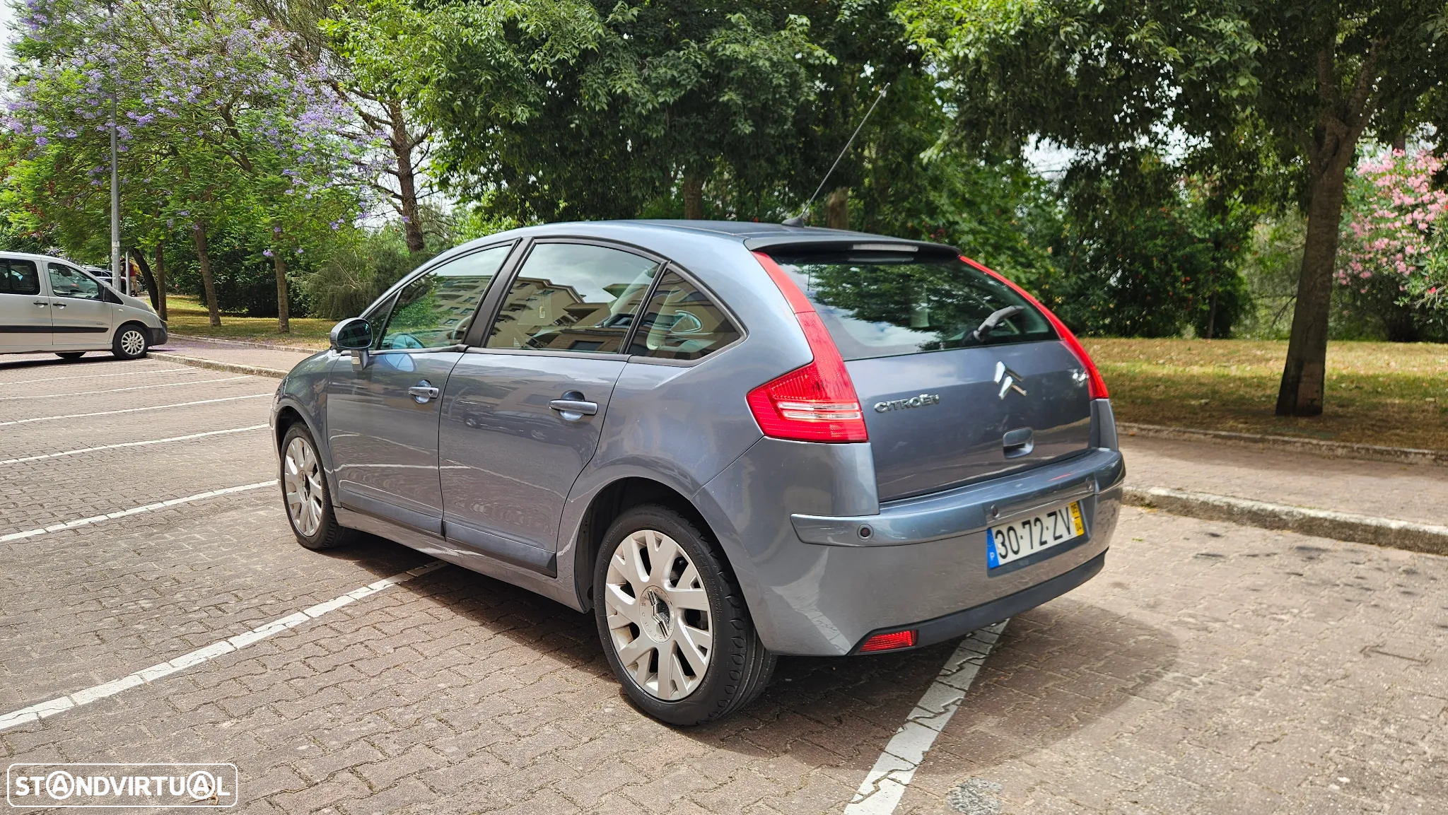 Citroën C4 1.6 HDi 110 Exclusive - 8