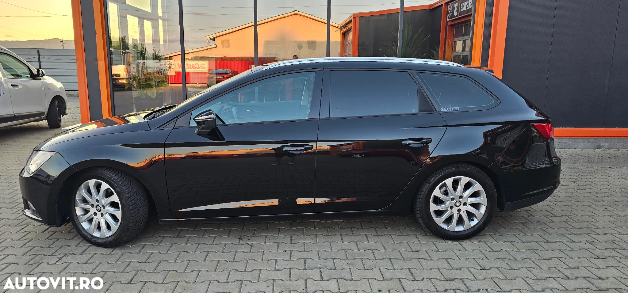 Seat Leon Sportstourer 2.0 TDI Style - 9