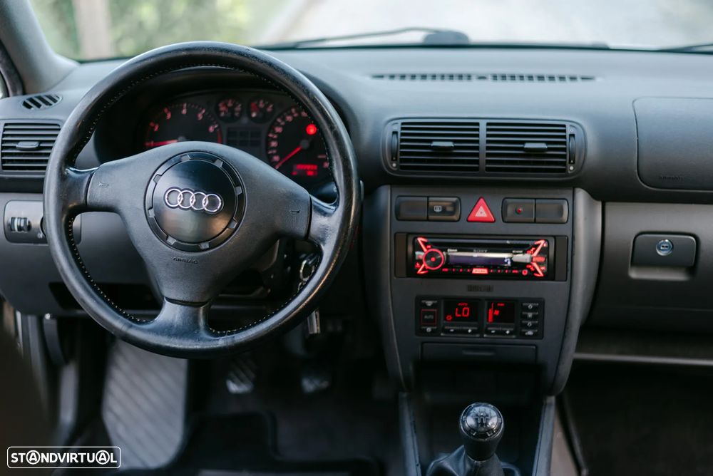 Audi A3 1.6 - 17
