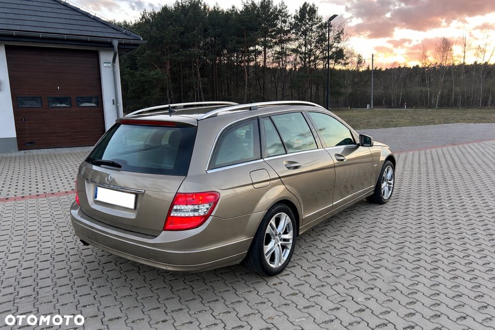 Mercedes-Benz Klasa C 180 Kompressor Automatik BlueEFFICIENCY - 3