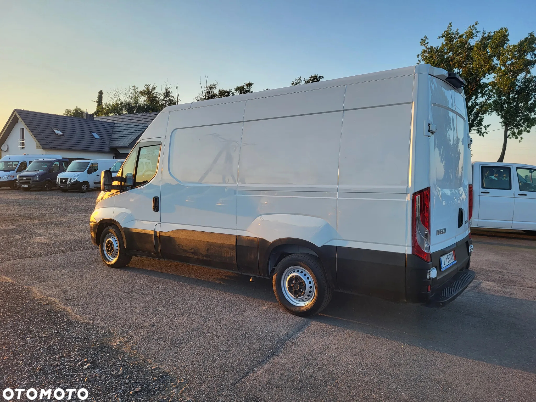 Iveco Daily blaszak zabudowa warsztatowa klima sprowadzony super stan - 9